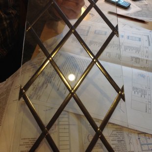 iespējamais stiklojums ar svina sadalijumu