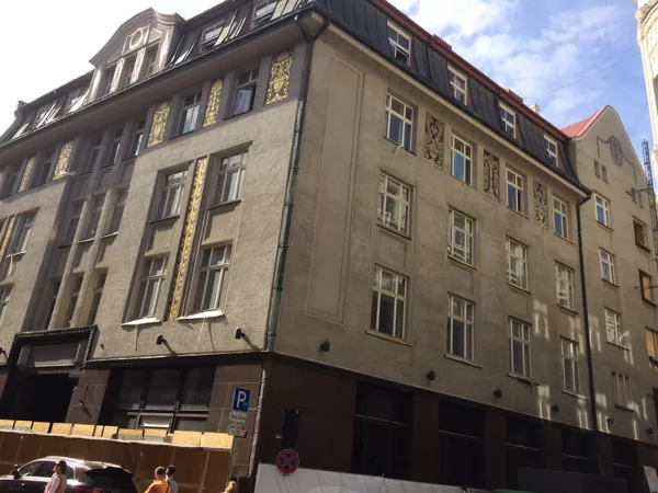 Smilšu ielas māja Futerlogi
